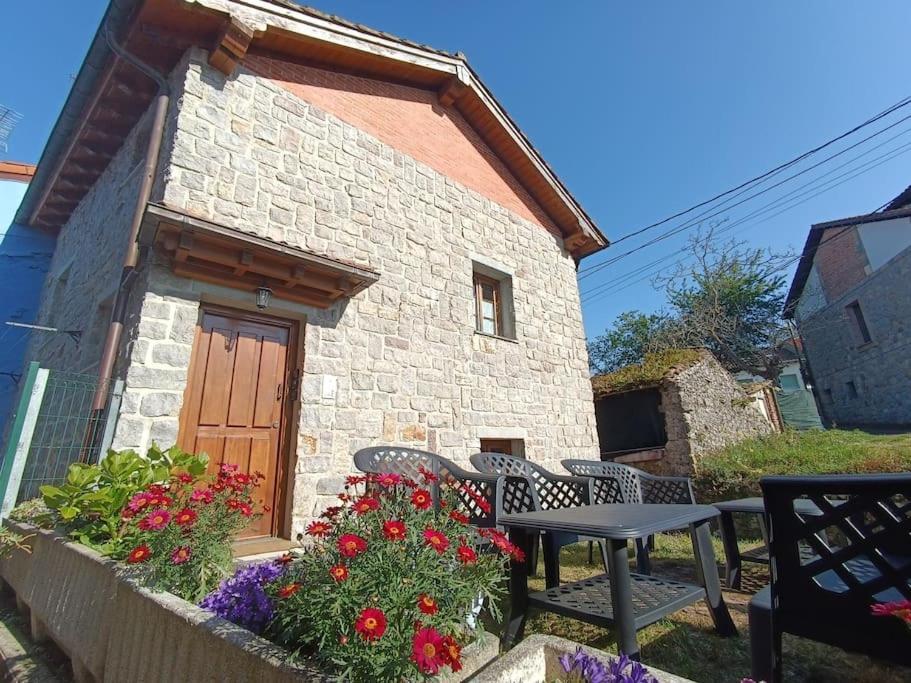 Romantico Acogedor Apartamento En Llanes Ngoại thất bức ảnh